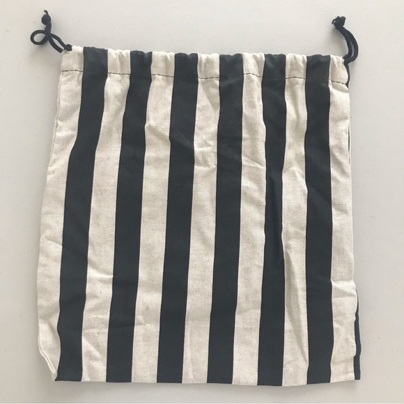 L.A.M.B by Gwen Stefani // NWOT Sturdy Crossbody Bag - Picture 6 of 6